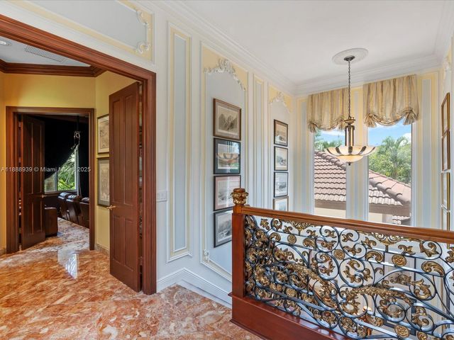 2941 Paddock Ln, Weston, FL 33331