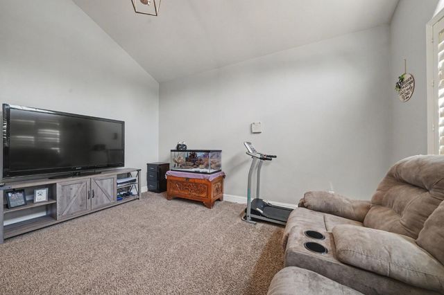 151 Saint Andrews Rd, Valley Springs, CA 95252