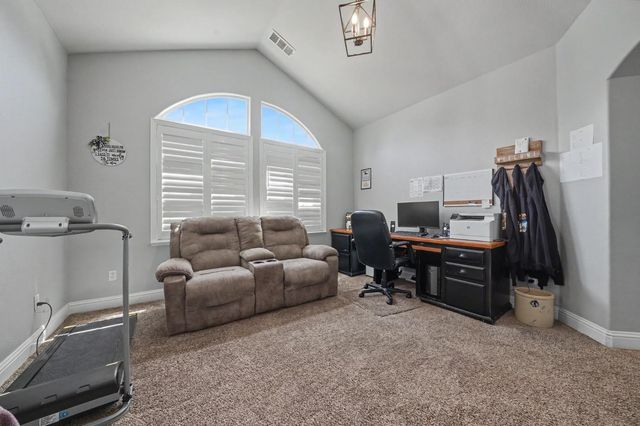 151 Saint Andrews Rd, Valley Springs, CA 95252