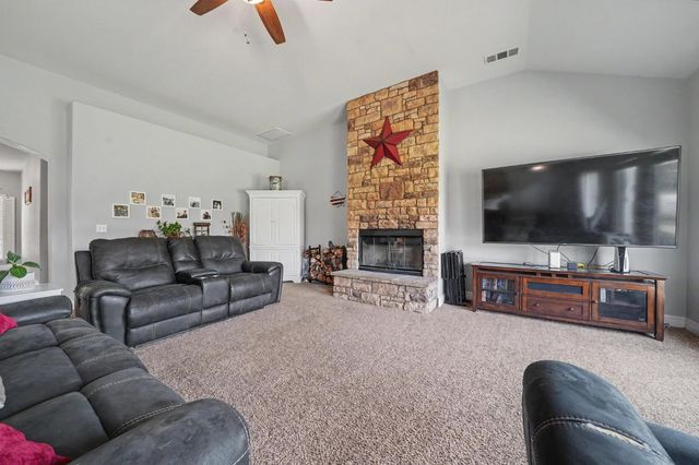151 Saint Andrews Rd, Valley Springs, CA 95252