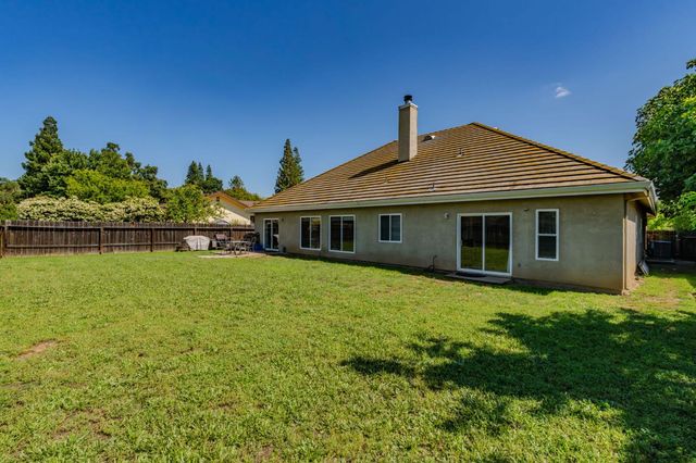 151 Saint Andrews Rd, Valley Springs, CA 95252