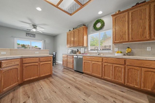151 Saint Andrews Rd, Valley Springs, CA 95252