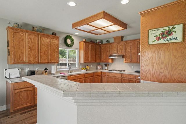 151 Saint Andrews Rd, Valley Springs, CA 95252