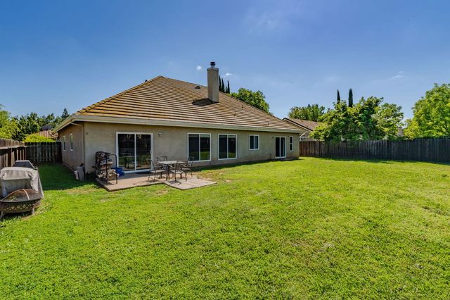 151 Saint Andrews Rd, Valley Springs, CA 95252