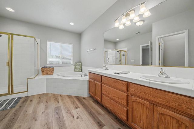 151 Saint Andrews Rd, Valley Springs, CA 95252