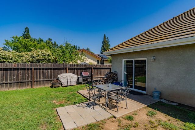 151 Saint Andrews Rd, Valley Springs, CA 95252