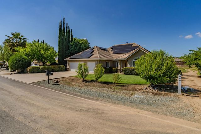 151 Saint Andrews Rd, Valley Springs, CA 95252