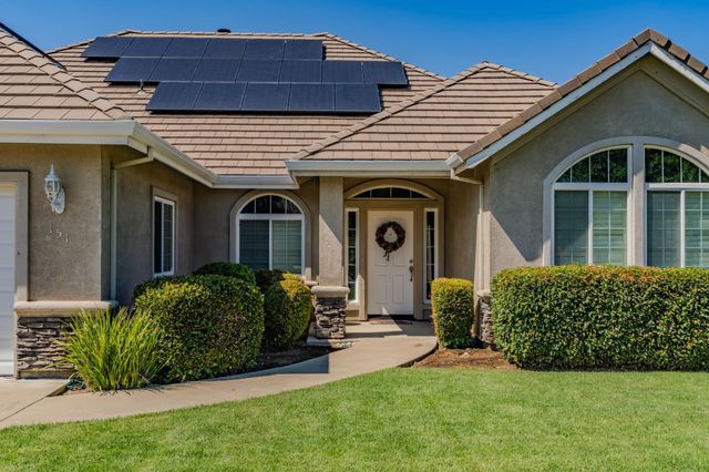 151 Saint Andrews Rd, Valley Springs, CA 95252