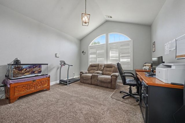 151 Saint Andrews Rd, Valley Springs, CA 95252