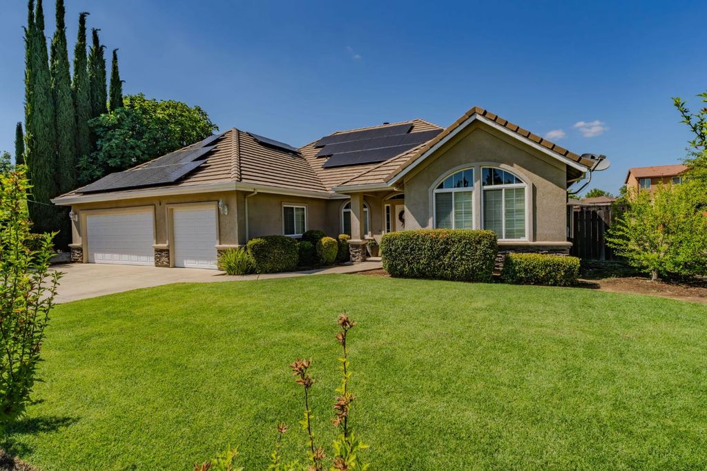 151 Saint Andrews Rd, Valley Springs, CA 95252