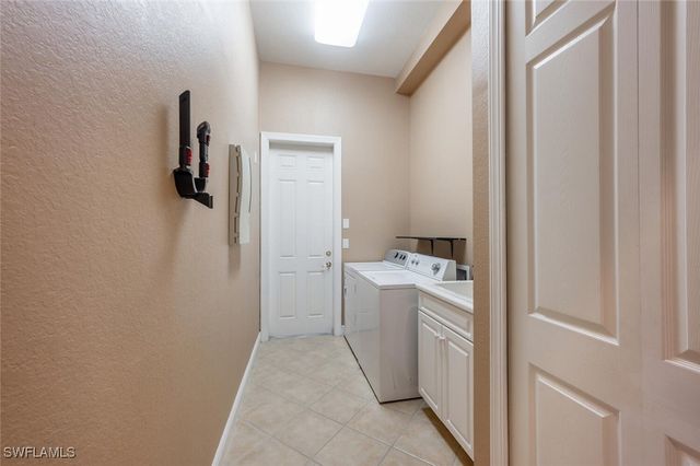 10199 Avonleigh DR, Bonita Springs, FL 34135