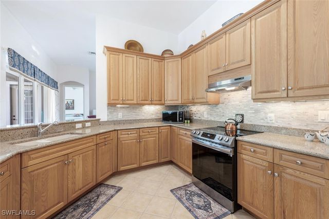 10199 Avonleigh DR, Bonita Springs, FL 34135
