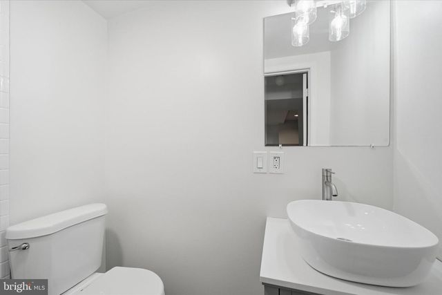 3098 FENNEGAN CT, Woodbridge, VA 22192