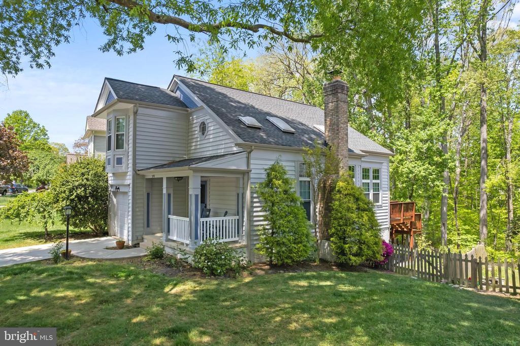 3098 FENNEGAN CT, Woodbridge, VA 22192