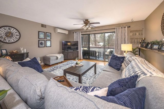 22 Candlewood Drive 22, South Windsor, CT 06074