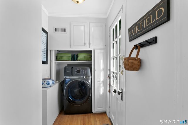 77 Meadowbrook Road, Fairfield, CT 06824