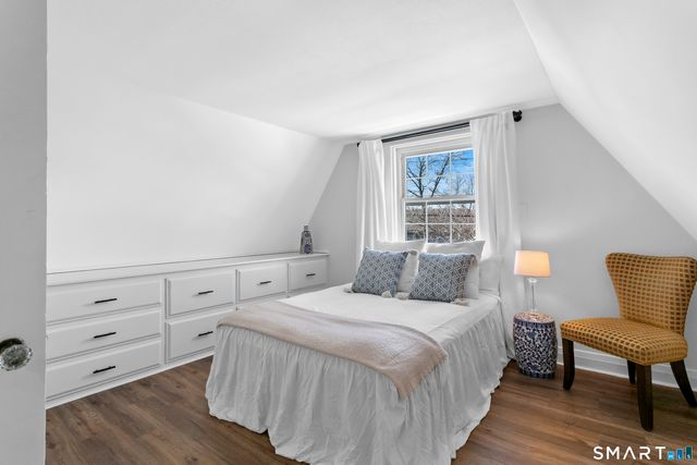 77 Meadowbrook Road, Fairfield, CT 06824