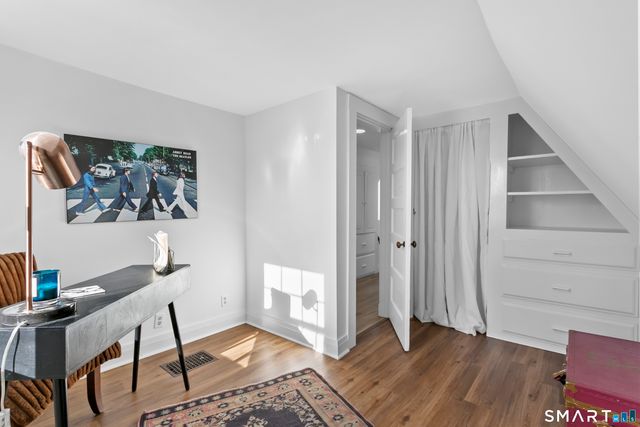 77 Meadowbrook Road, Fairfield, CT 06824