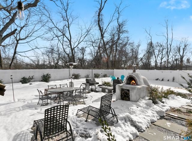 77 Meadowbrook Road, Fairfield, CT 06824