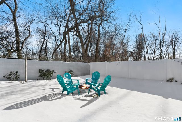 77 Meadowbrook Road, Fairfield, CT 06824