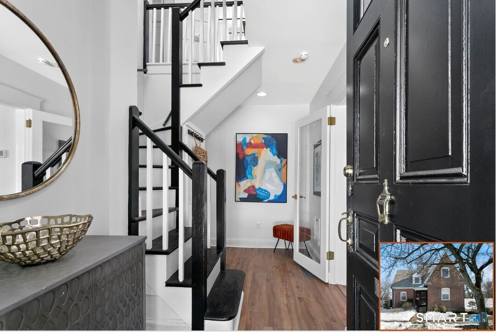 77 Meadowbrook Road, Fairfield, CT 06824