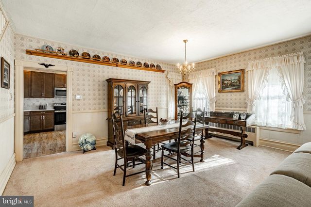 402 N 5TH AVE, Royersford, PA 19468