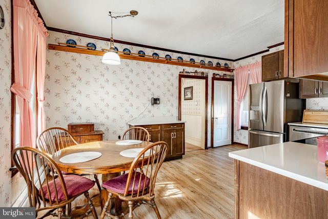 402 N 5TH AVE, Royersford, PA 19468