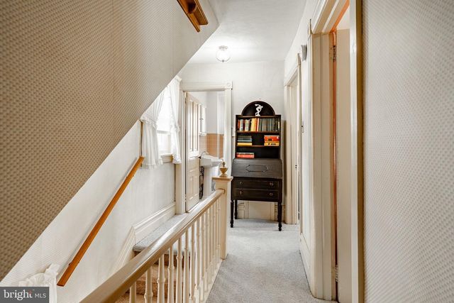 402 N 5TH AVE, Royersford, PA 19468