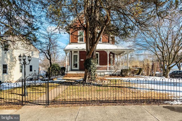 402 N 5TH AVE, Royersford, PA 19468