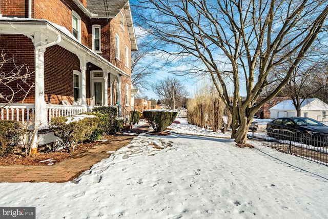 402 N 5TH AVE, Royersford, PA 19468