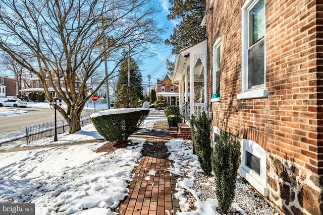 402 N 5TH AVE, Royersford, PA 19468