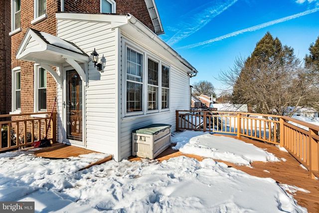 402 N 5TH AVE, Royersford, PA 19468