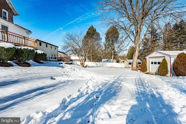 402 N 5TH AVE, Royersford, PA 19468