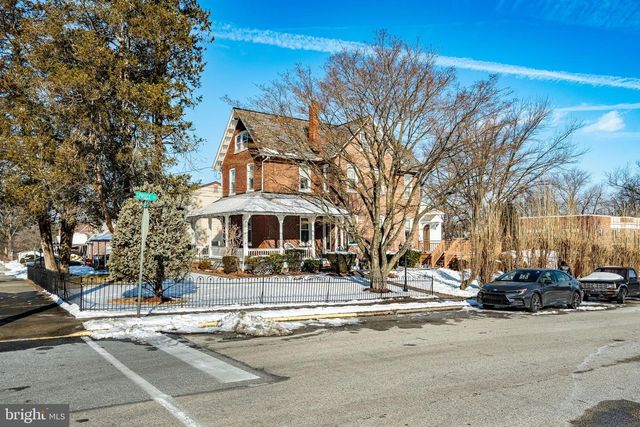 402 N 5TH AVE, Royersford, PA 19468