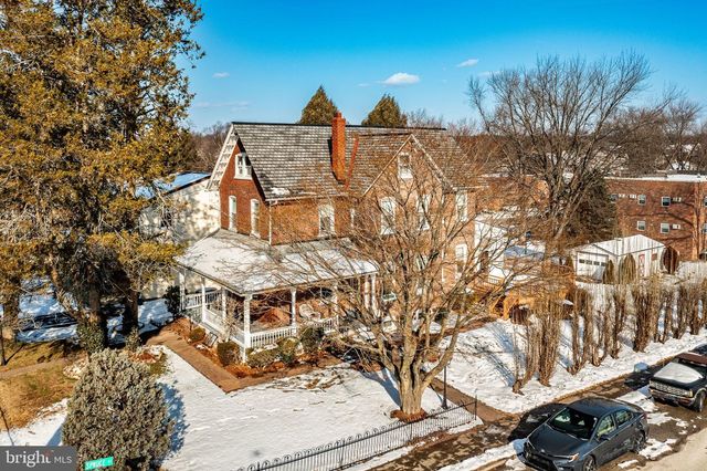 402 N 5TH AVE, Royersford, PA 19468