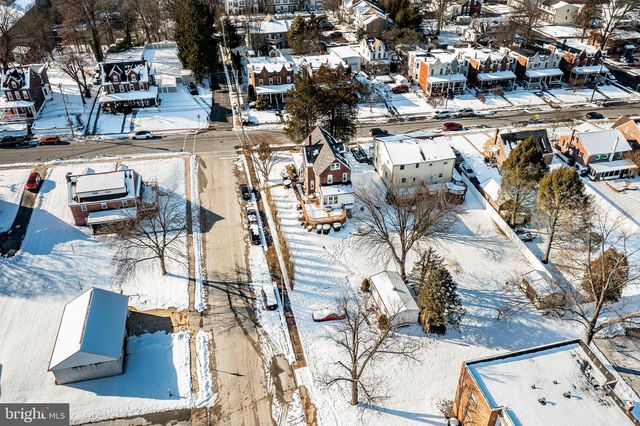 402 N 5TH AVE, Royersford, PA 19468