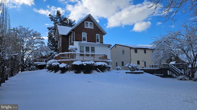 402 N 5TH AVE, Royersford, PA 19468