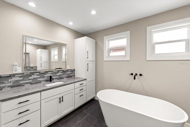 623 PINELAND AVENUE, Belleair, FL 33756