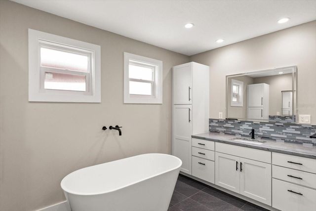 623 PINELAND AVENUE, Belleair, FL 33756