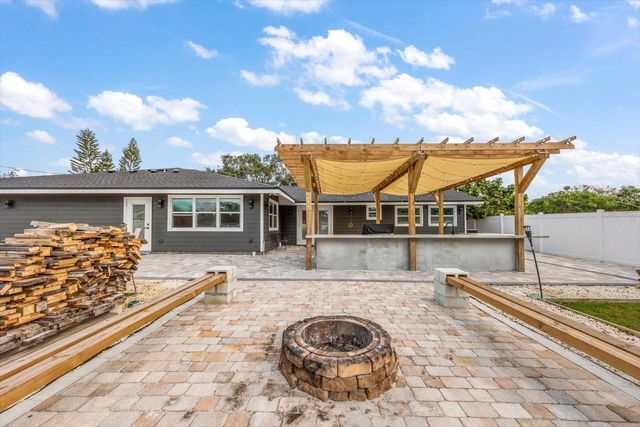 623 PINELAND AVENUE, Belleair, FL 33756