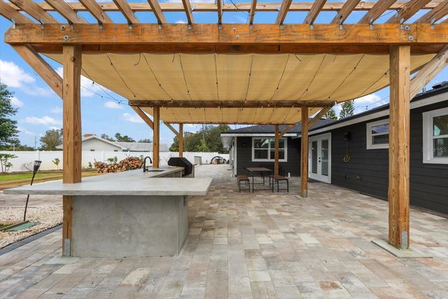 623 PINELAND AVENUE, Belleair, FL 33756