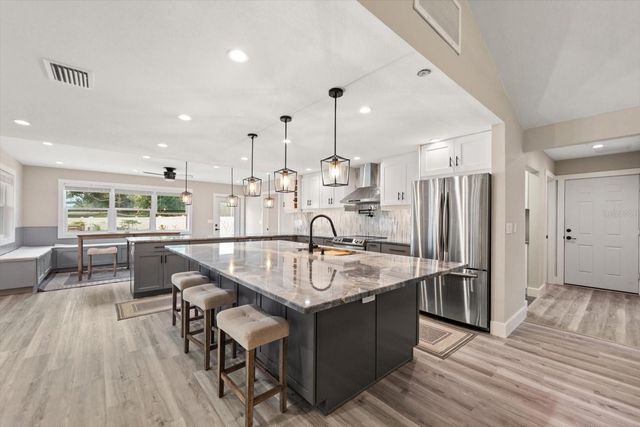 623 PINELAND AVENUE, Belleair, FL 33756