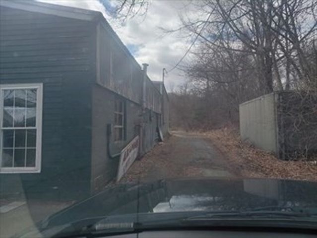 46 Gile St, Haverhill, MA 01830