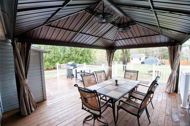 165 Randall Road, Shoreham, NY 11786