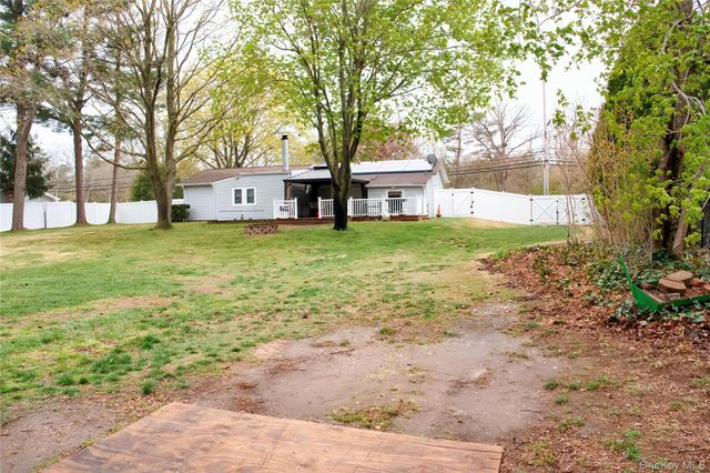 165 Randall Road, Shoreham, NY 11786