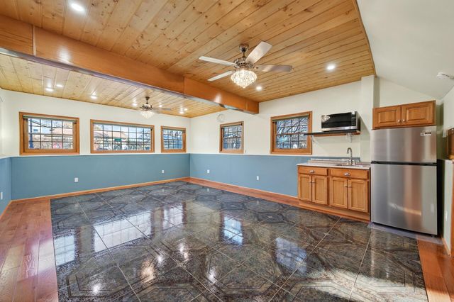 10161 Uplander Street NW, Coon Rapids, MN 55433