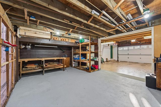 10161 Uplander Street NW, Coon Rapids, MN 55433