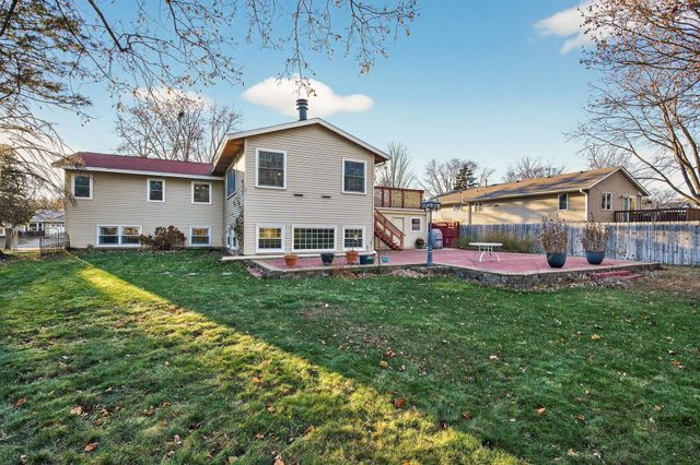 10161 Uplander Street NW, Coon Rapids, MN 55433