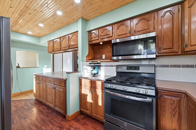 10161 Uplander Street NW, Coon Rapids, MN 55433