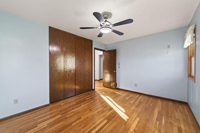 10161 Uplander Street NW, Coon Rapids, MN 55433